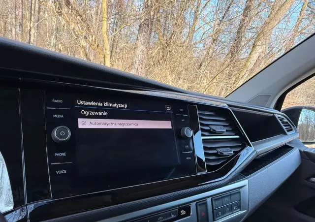 VOLKSWAGEN Caravelle 