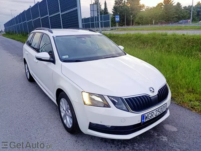 SKODA Octavia Ambition