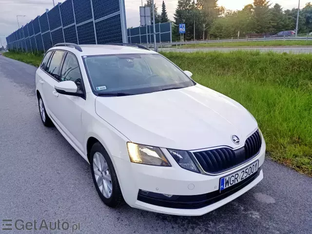 SKODA Octavia Ambition