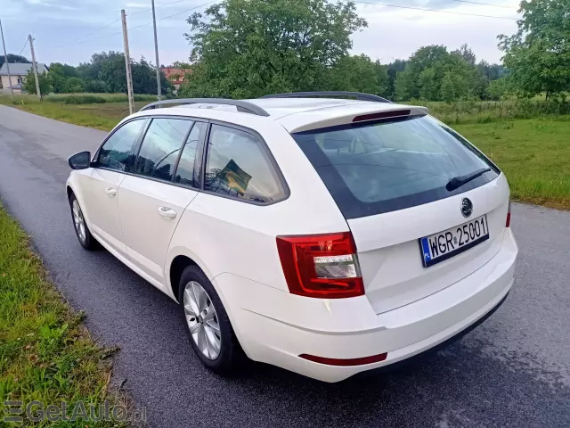 SKODA Octavia Ambition