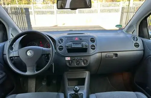 VOLKSWAGEN Golf Plus 