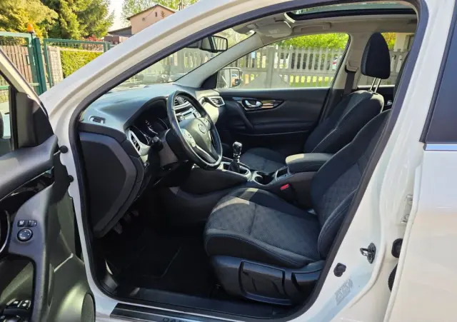NISSAN Qashqai 1.2 DIG-T 360