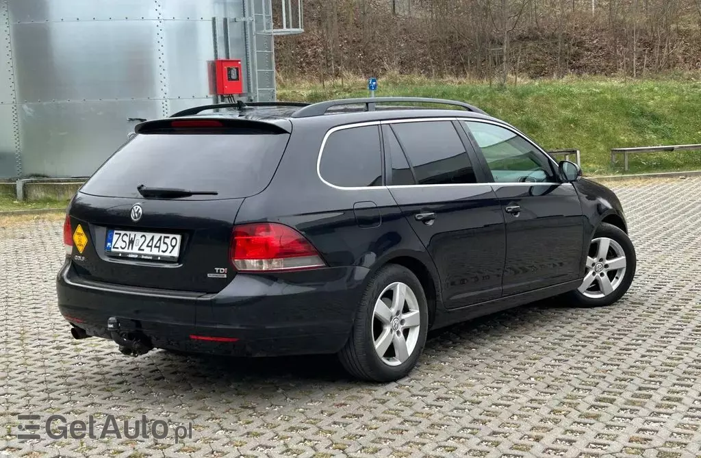 VOLKSWAGEN Golf 1.6 TDI (105 KM)