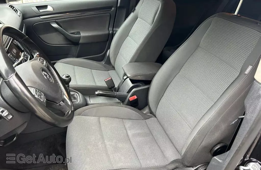 VOLKSWAGEN Golf 1.6 TDI (105 KM)