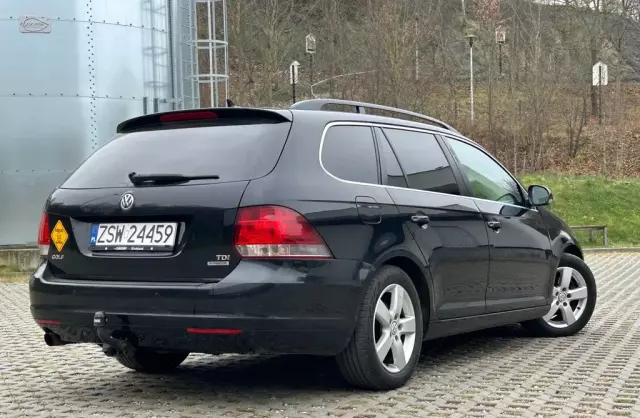 VOLKSWAGEN Golf 1.6 TDI (105 KM)