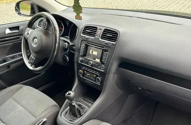 VOLKSWAGEN Golf 1.6 TDI (105 KM)