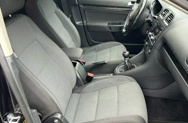 VOLKSWAGEN Golf 1.6 TDI (105 KM)