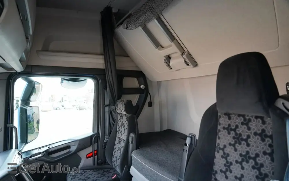 SCANIA S 460 / RETARDER / KLIMA POSTOJOWA / OPONY 100% 