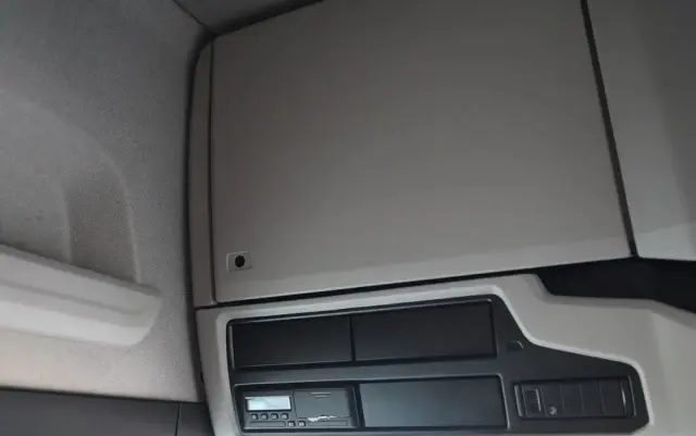 SCANIA S 460 / RETARDER / KLIMA POSTOJOWA / OPONY 100% 