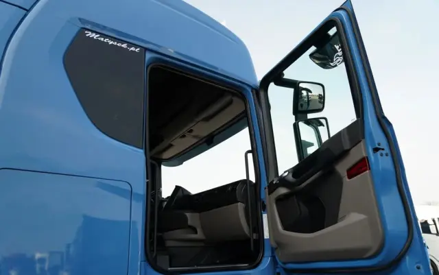 SCANIA S 460 / RETARDER / KLIMA POSTOJOWA / OPONY 100% 