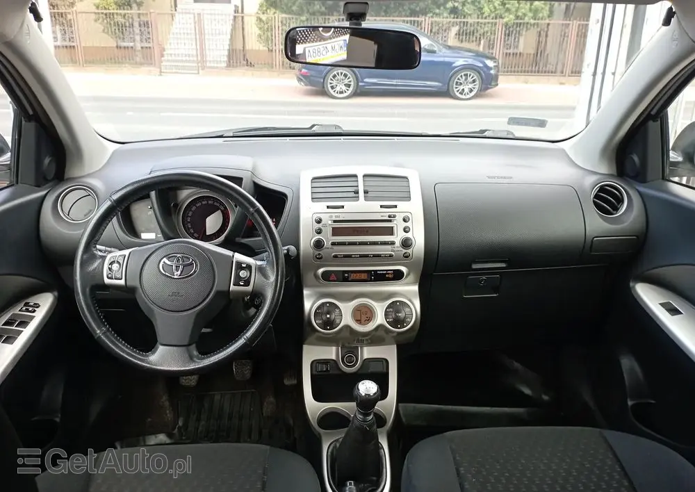 TOYOTA Urban Cruiser 1.33 Sol