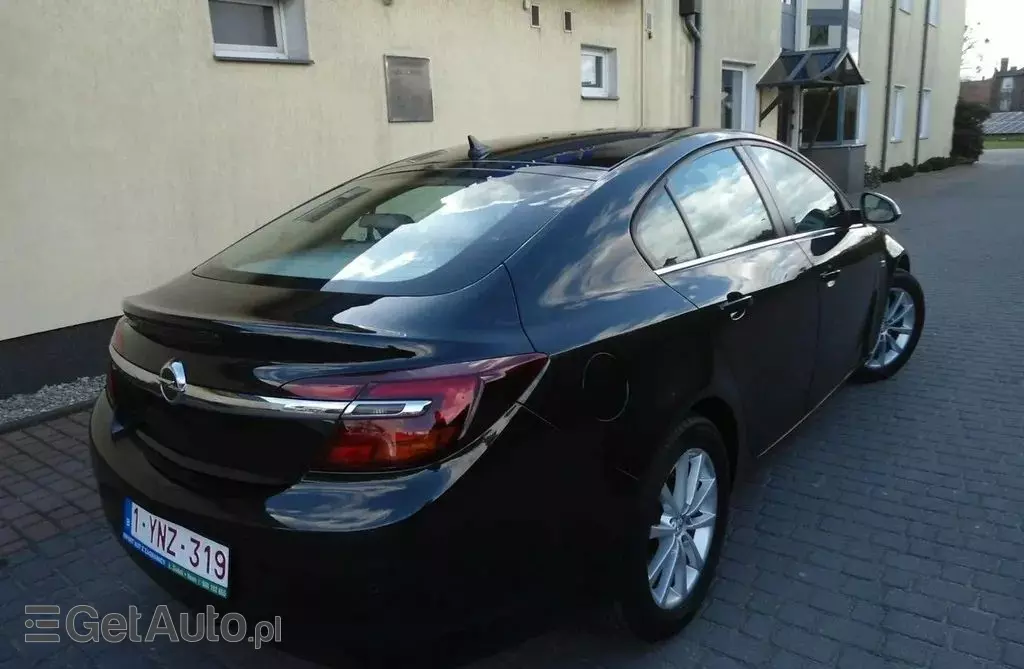 OPEL Insignia 