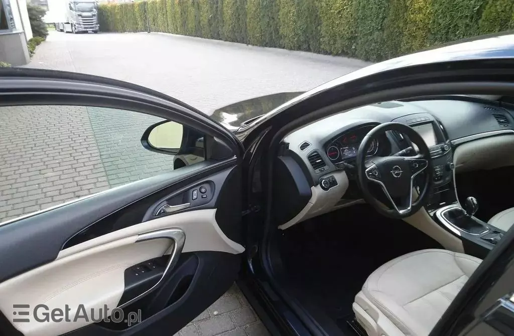 OPEL Insignia 