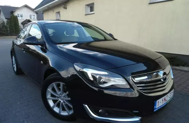OPEL Insignia 