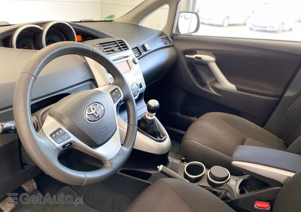TOYOTA Verso 1.8 Sol plus EU5 7os