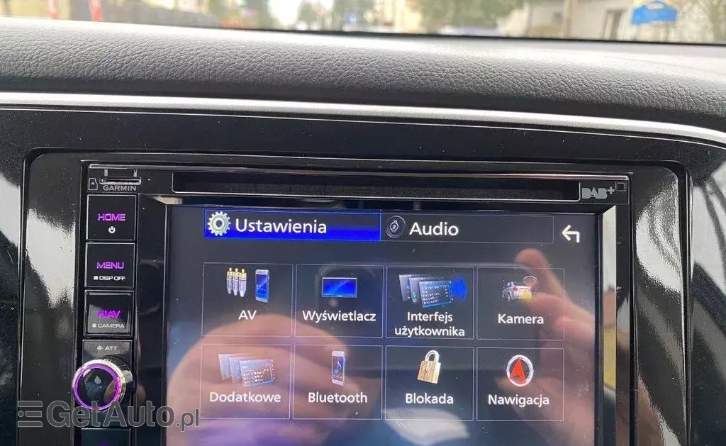 MITSUBISHI Outlander 