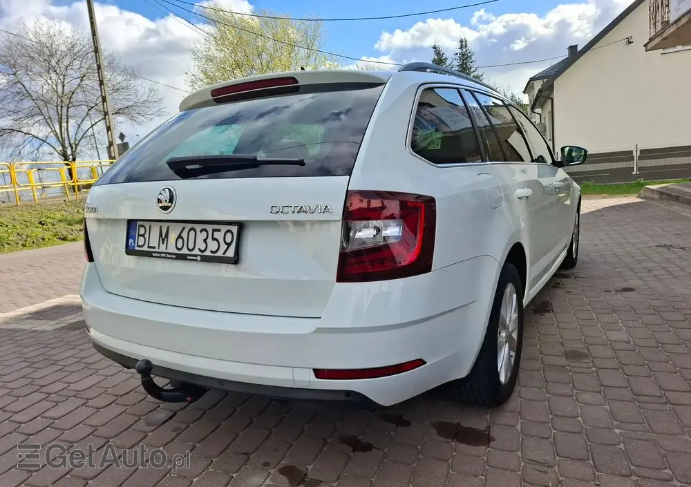 SKODA Octavia 1.6 TDI Premium Edition