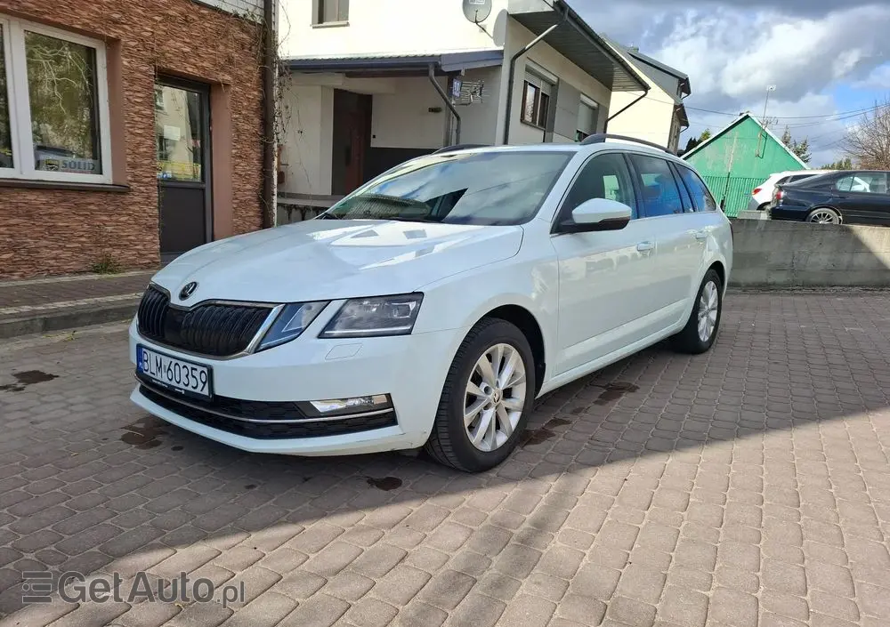 SKODA Octavia 1.6 TDI Premium Edition