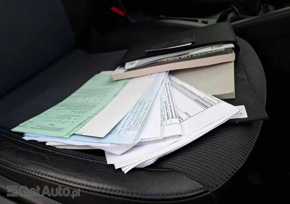 SKODA Octavia 1.6 TDI Premium Edition