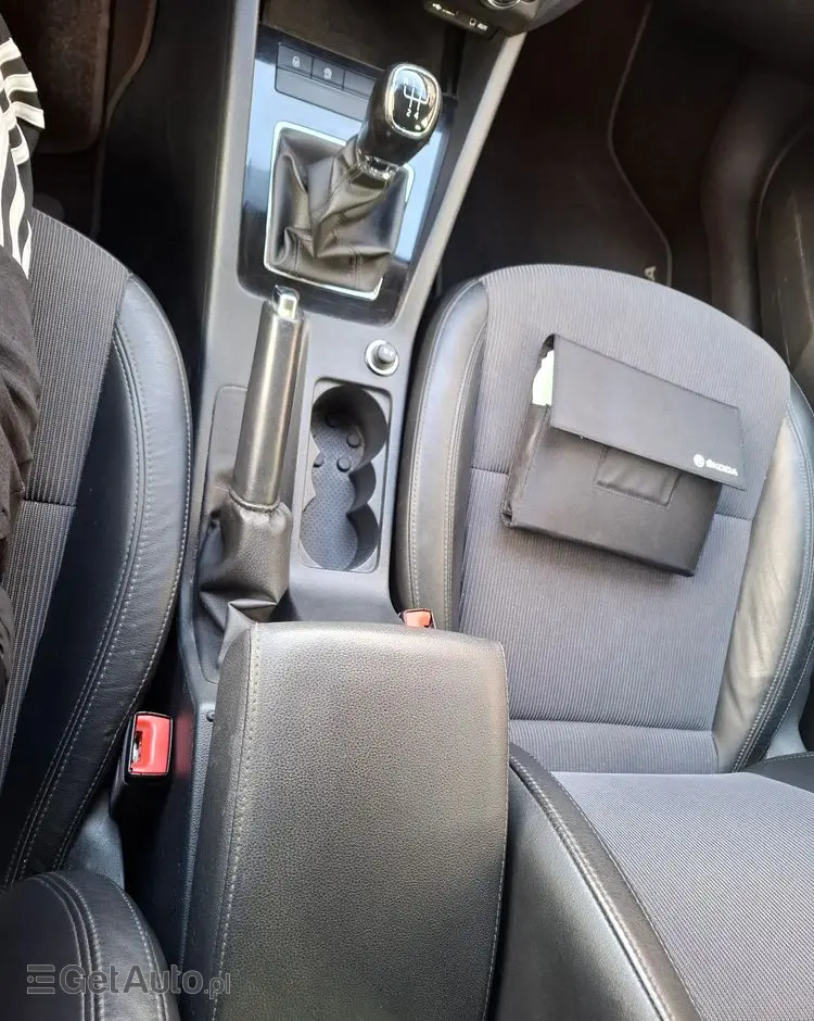 SKODA Octavia 1.6 TDI Premium Edition