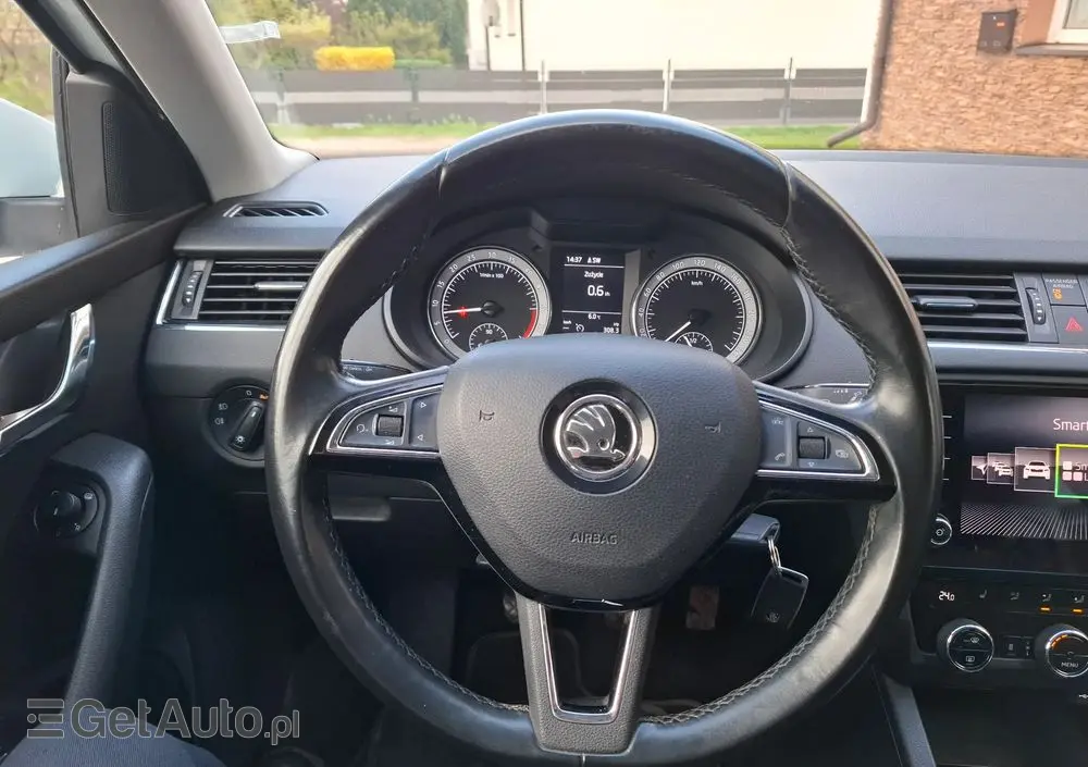 SKODA Octavia 1.6 TDI Premium Edition