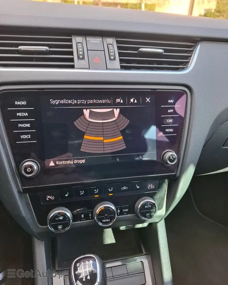 SKODA Octavia 1.6 TDI Premium Edition