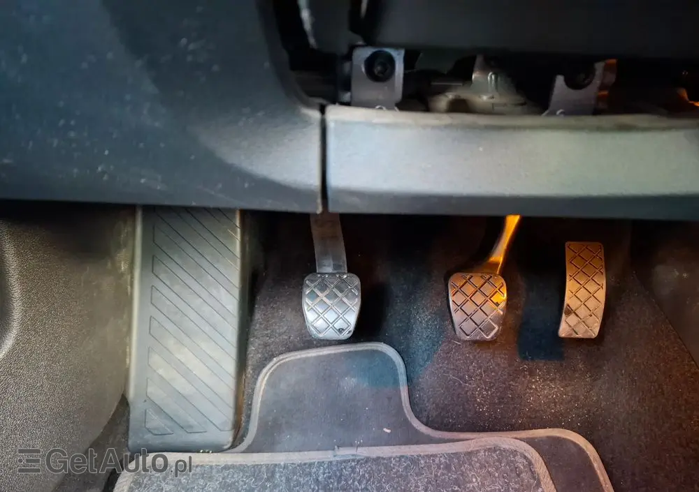 SKODA Octavia 1.6 TDI Premium Edition