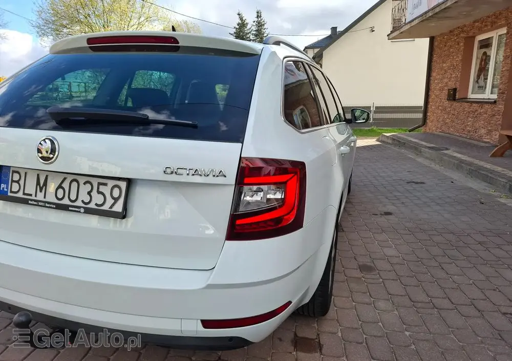 SKODA Octavia 1.6 TDI Premium Edition