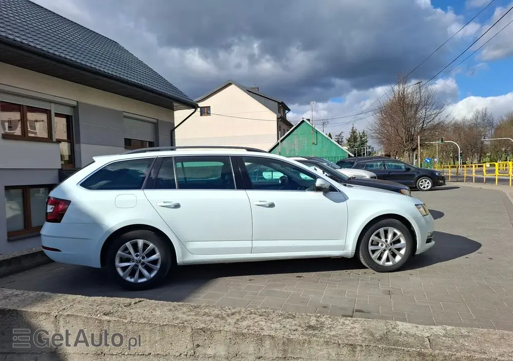SKODA Octavia 1.6 TDI Premium Edition
