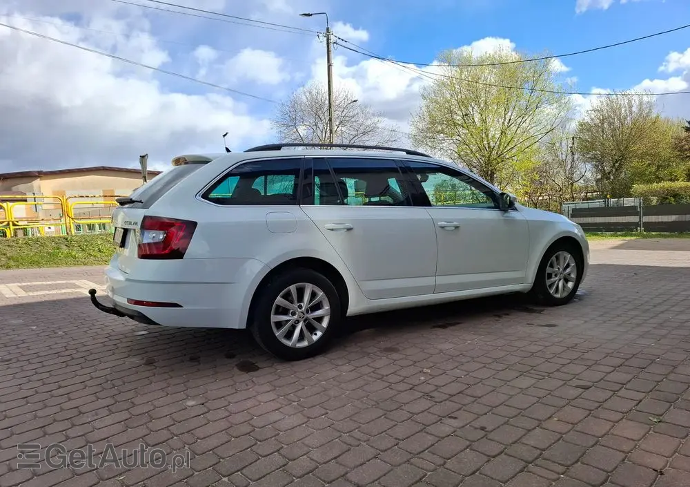 SKODA Octavia 1.6 TDI Premium Edition