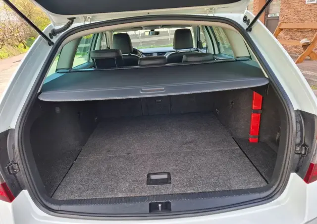 SKODA Octavia 1.6 TDI Premium Edition