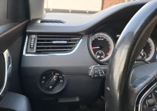 SKODA Octavia 1.6 TDI Premium Edition