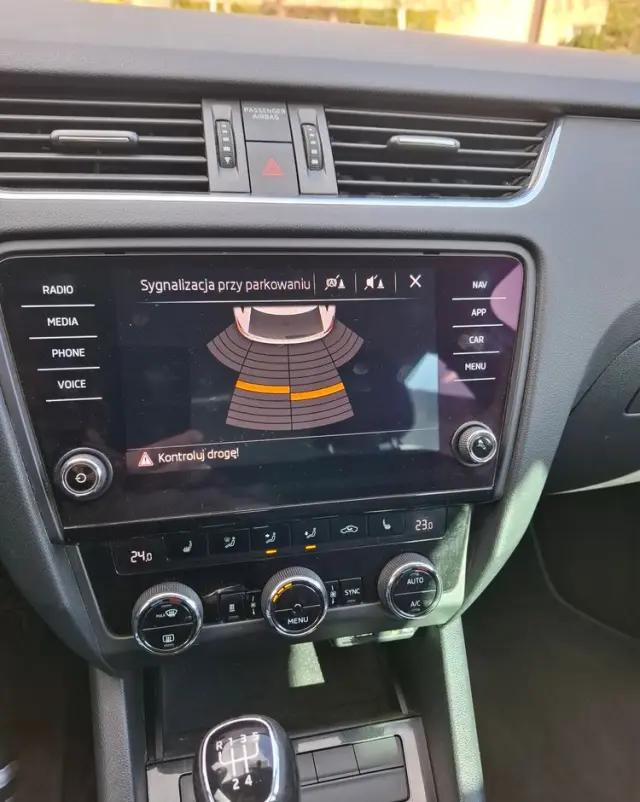 SKODA Octavia 1.6 TDI Premium Edition