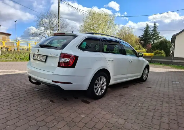 SKODA Octavia 1.6 TDI Premium Edition