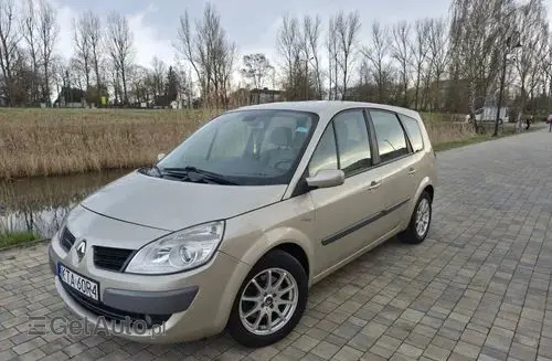 RENAULT Grand Scenic 