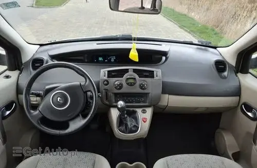 RENAULT Grand Scenic 
