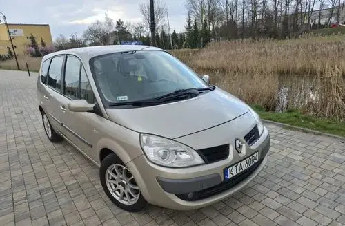 RENAULT Grand Scenic 