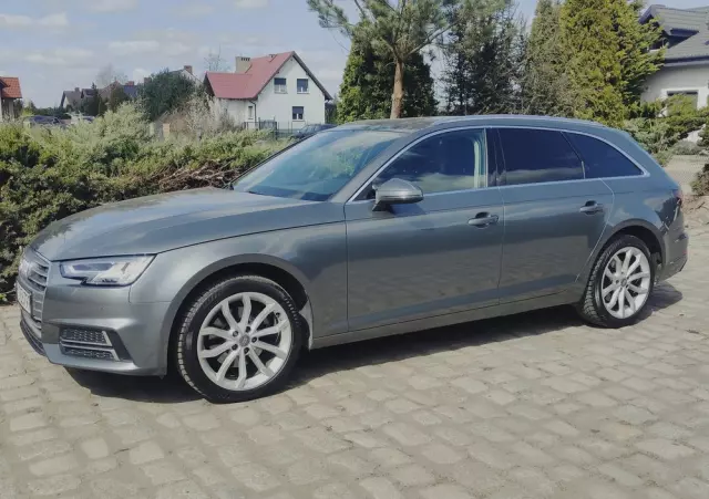 AUDI A4 Avant 35 TFSI S tronic