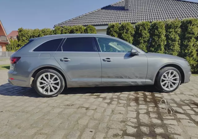 AUDI A4 Avant 35 TFSI S tronic