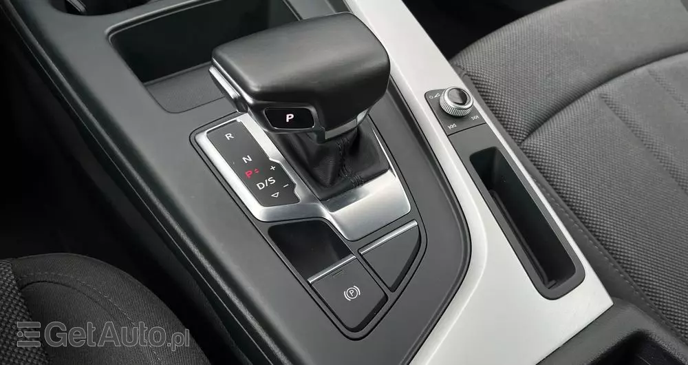 AUDI A4 35 TDI mHEV Advanced S tronic