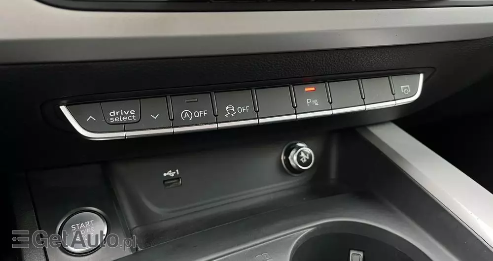 AUDI A4 35 TDI mHEV Advanced S tronic