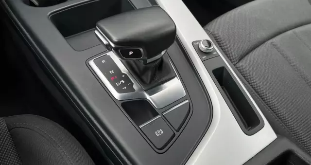 AUDI A4 35 TDI mHEV Advanced S tronic