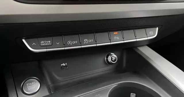 AUDI A4 35 TDI mHEV Advanced S tronic