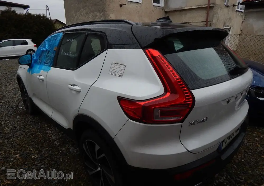 VOLVO XC 40 T4 AWD R-Design