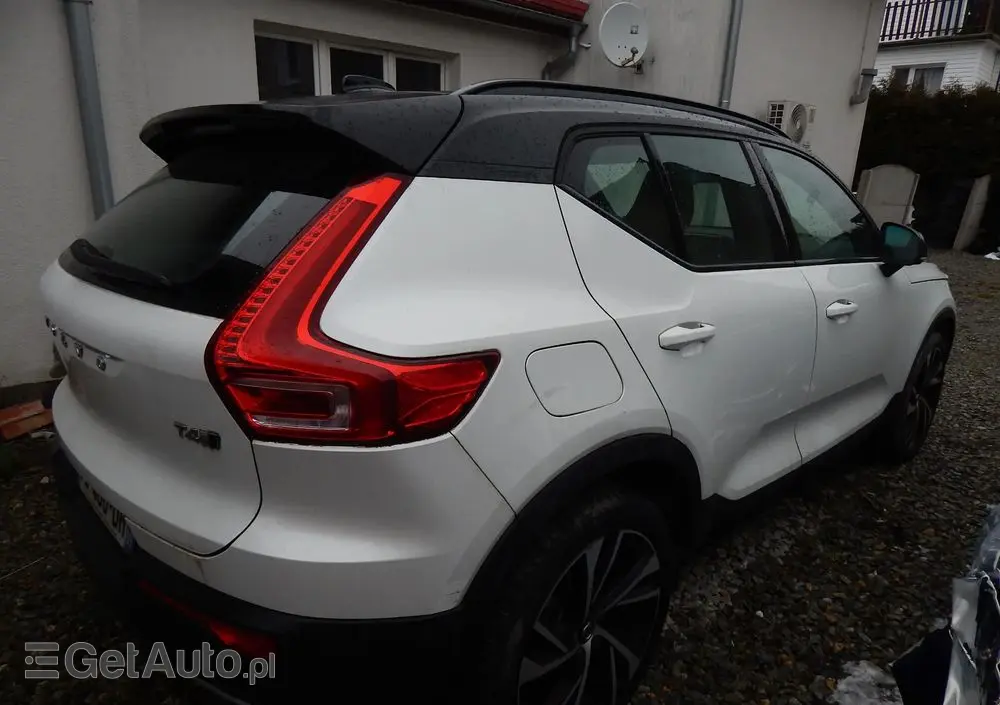 VOLVO XC 40 T4 AWD R-Design