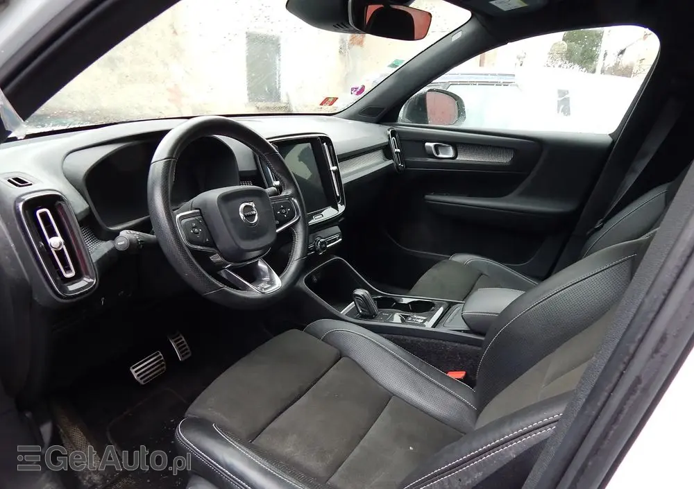 VOLVO XC 40 T4 AWD R-Design