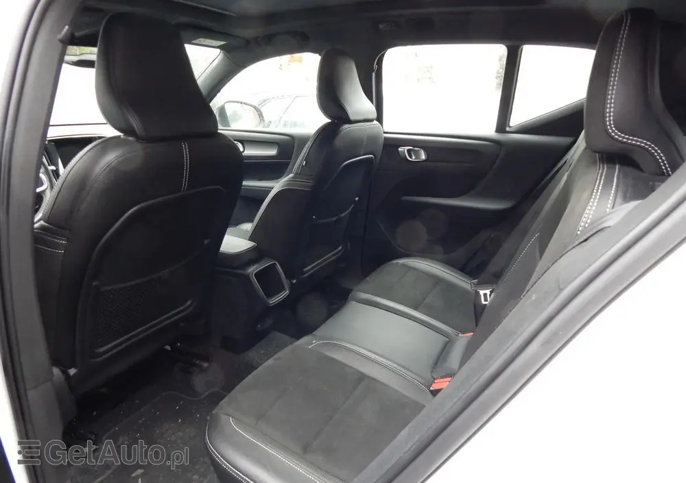 VOLVO XC 40 T4 AWD R-Design