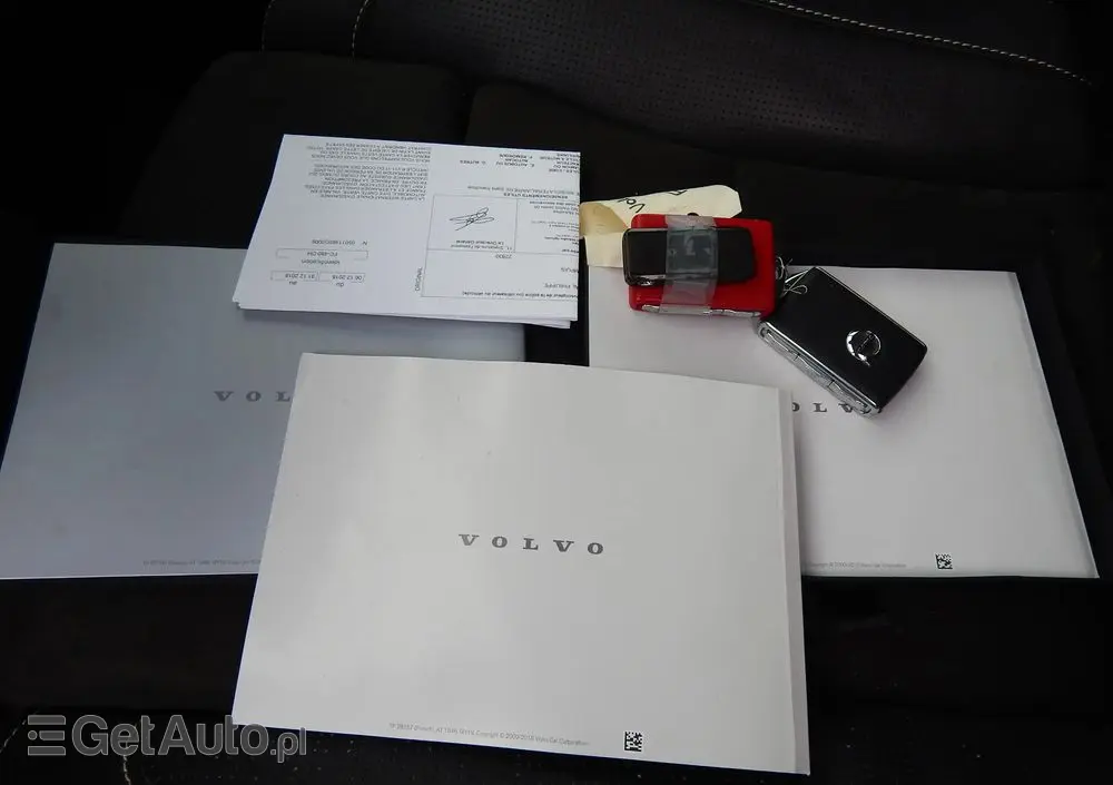 VOLVO XC 40 T4 AWD R-Design