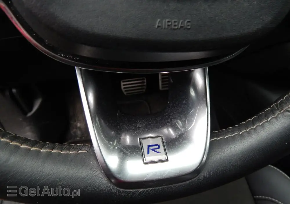 VOLVO XC 40 T4 AWD R-Design