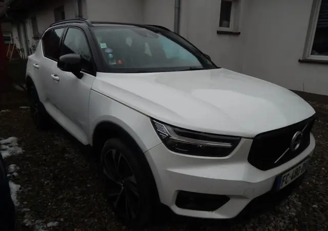 VOLVO XC 40 T4 AWD R-Design